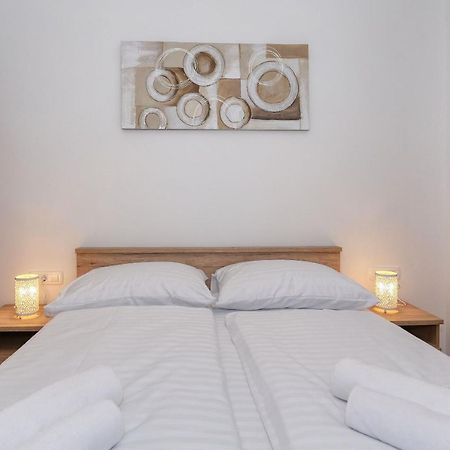 Apartments Perla With Free Parking Задар Экстерьер фото